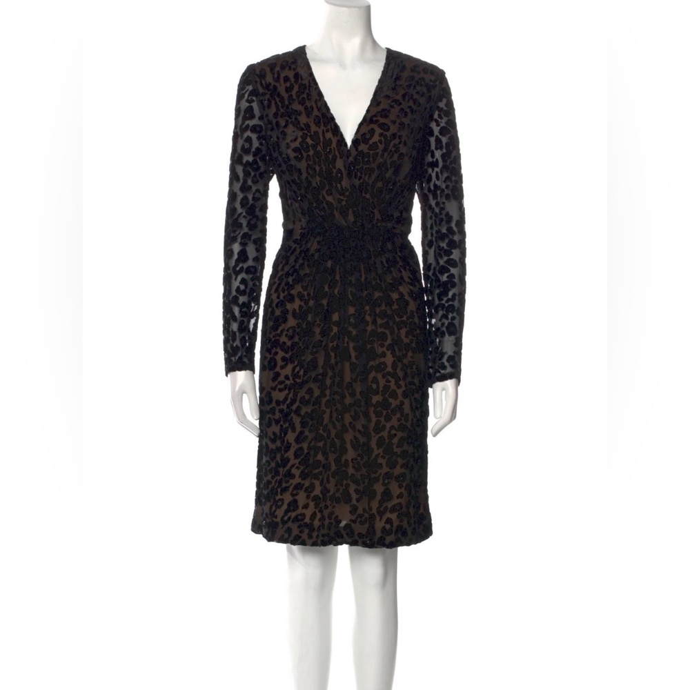 NWOT: Carmen Marc Valvo velvet burnout dress in black. Women’s Size 4